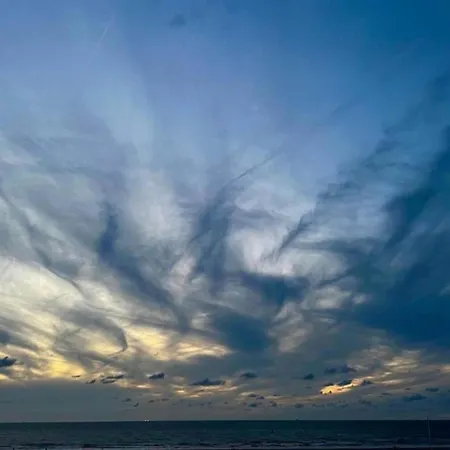 In Belgium With Sea Views Appartamento *